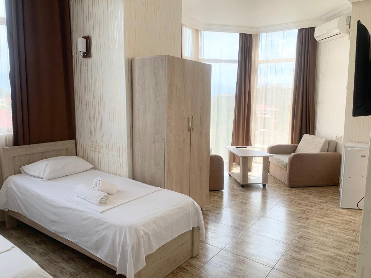 Hotel Batumi Inn Exterior photo