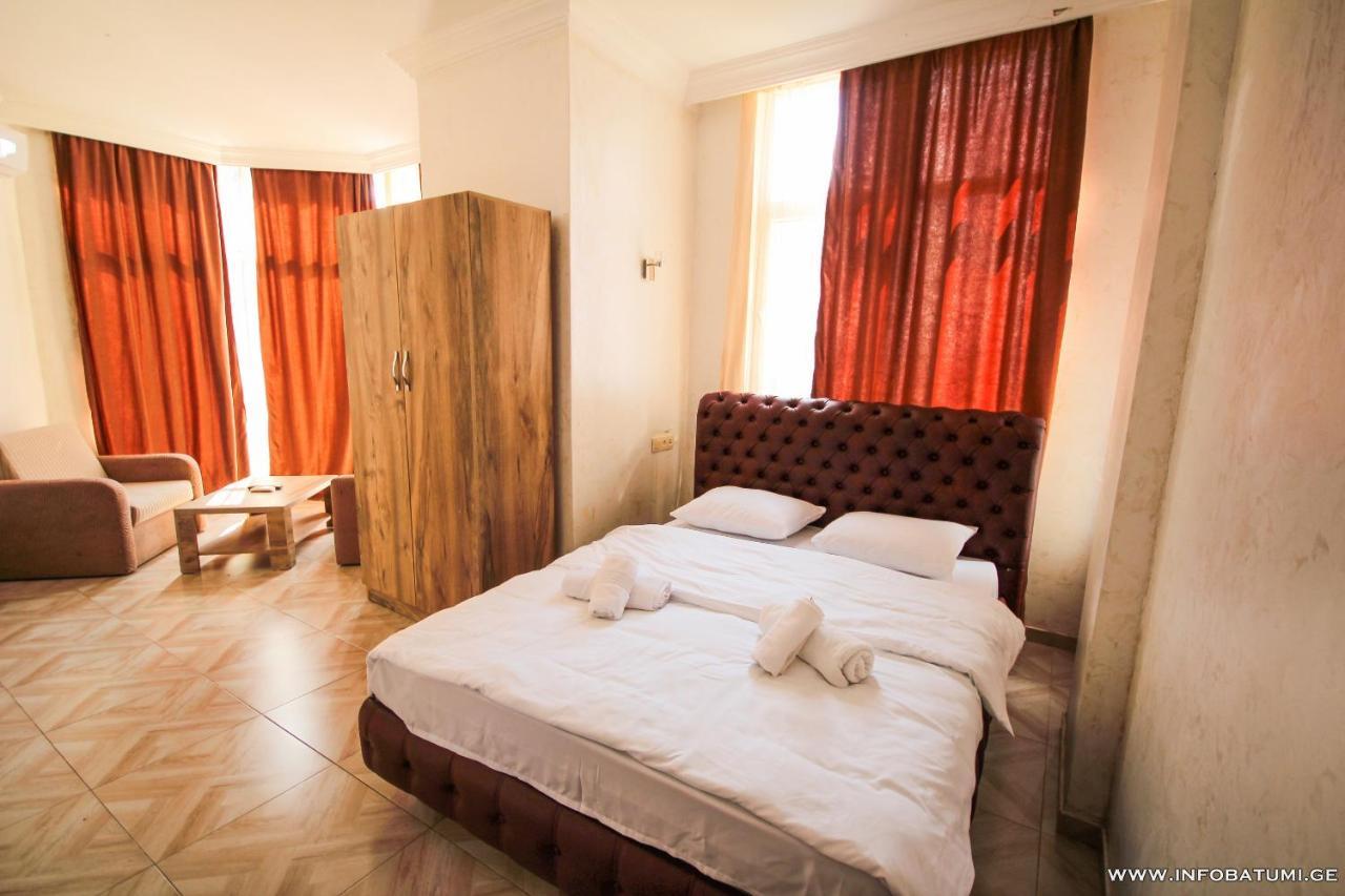 Hotel Batumi Inn Exterior photo